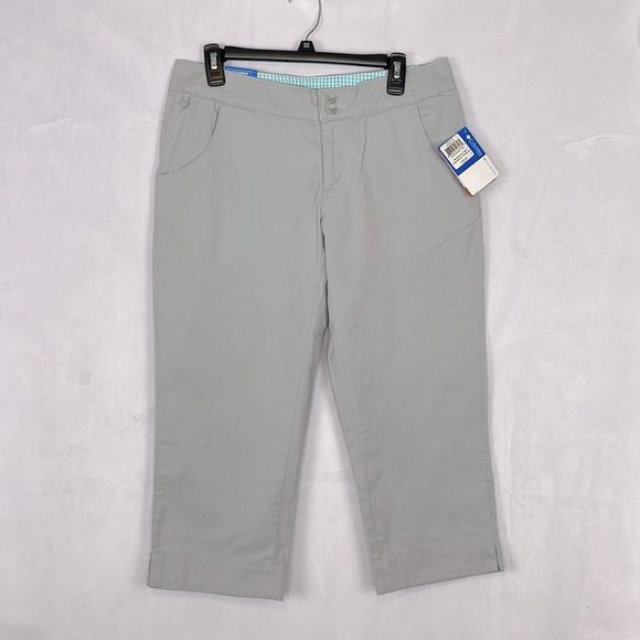 Columbia Pants - Columbia PFG Super Bonehead Capri. Size 10. New with tags.